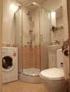 Апартаменты Квартира на проспекте Александра Поля с ромашками (Apartment on the Oleksandra Polia avenue with chamomiles) Днепр-5